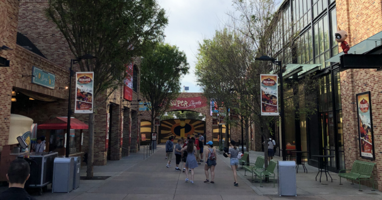 EXTRA MAGIC HOURS – WHEN TO USE THIS DISNEY WORLD PERK